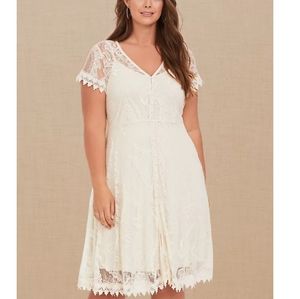 NWOT Torrid Lace & Crochet Button Front Dress